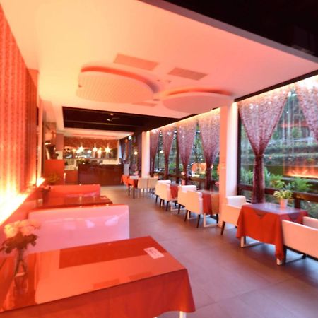 Full House Bed And Breakfast Nantou Exterior photo