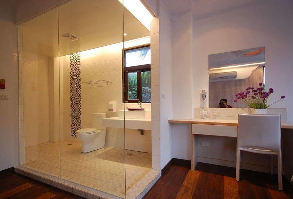 Full House Bed And Breakfast Nantou Exterior photo